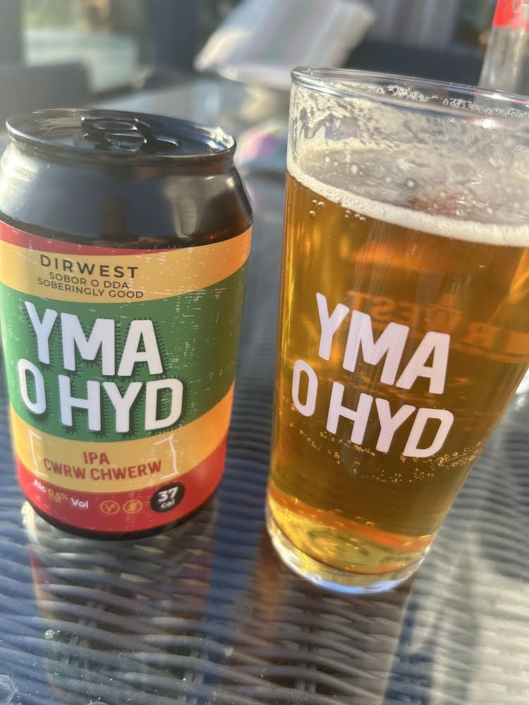 Yma o Hyd Glass